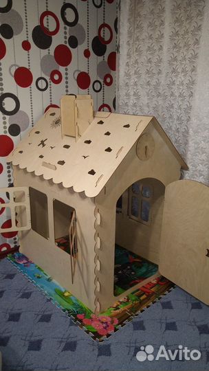 Деревянный игровой домик для детей