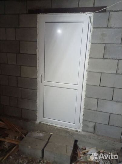 Установка входных дверей