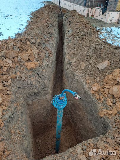 Копка траншей вручную