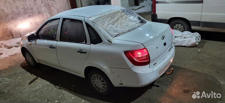 LADA Granta 1.6 МТ, 2014, битый, 83 000 км