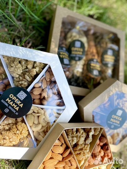 Подарочный набор из орехов