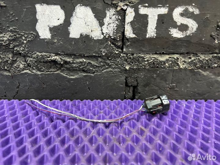 Фишка Toyota Passo KGC10-0263924 1KR 2009