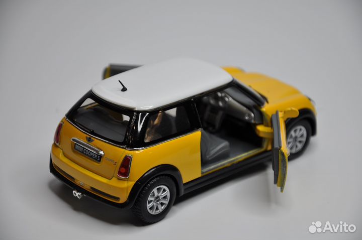 Модель автомобиля Mini Cooper S металл