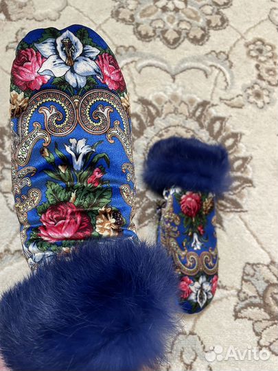 Варежки женские