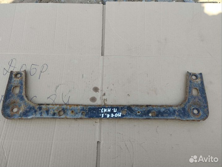 Нижняя панель радиатора Nissan Note 1 (E11)