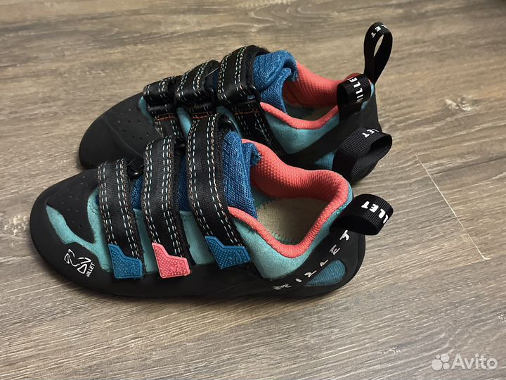 Скальные туфли 38