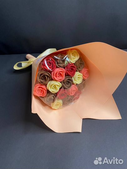 Сладкий Букет из 19 Роз из Бельгийского Шоколада