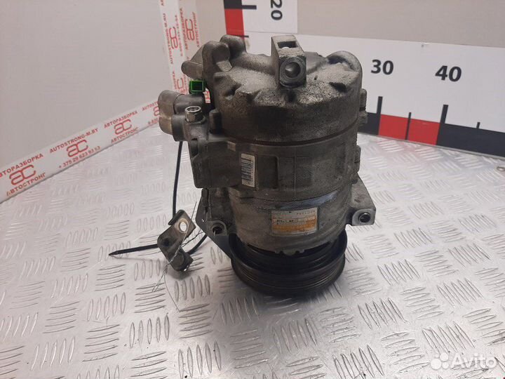 Компрессор кондиционера Volkswagen Passat B5 2.3