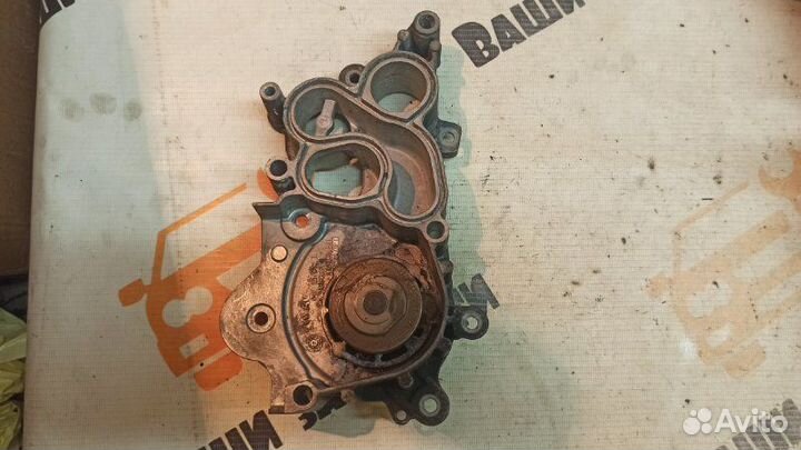 Помпа левая Volkswagen Polo