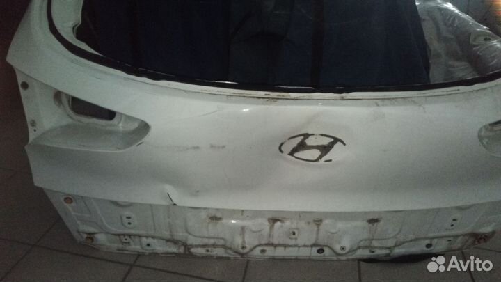 Крышка багажника Hyundai Tucson 3