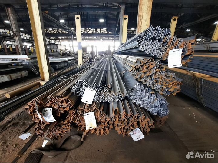 Уголок металлический 100х100х8 длина 12м Ст3