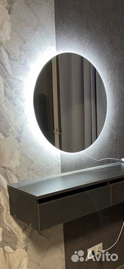 Круглое зеркало с подсветкой