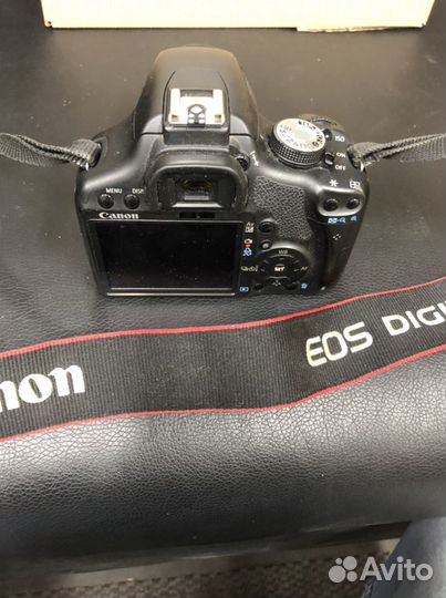 Зеркальный фотоаппарат