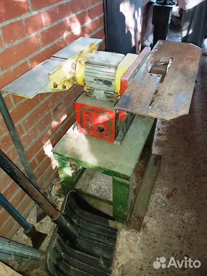 Деревообрабатывающий станок мбк-2 с фрезами