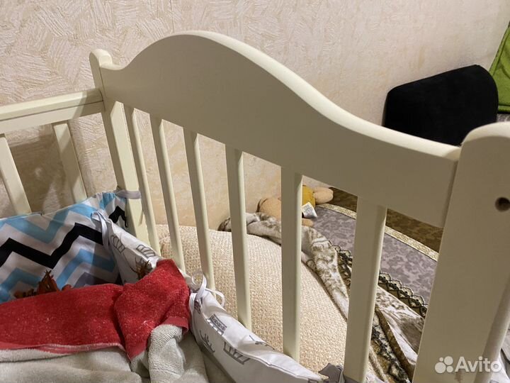 Детская кроватка