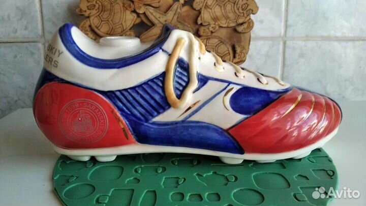 Штоф золотой бутса