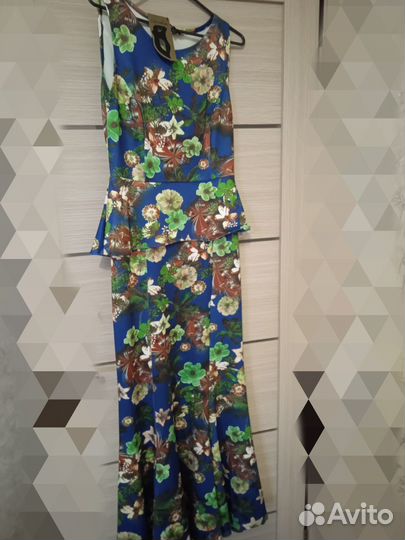 Платья женские новые
