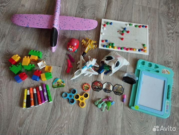 Разные игрушки пакетом