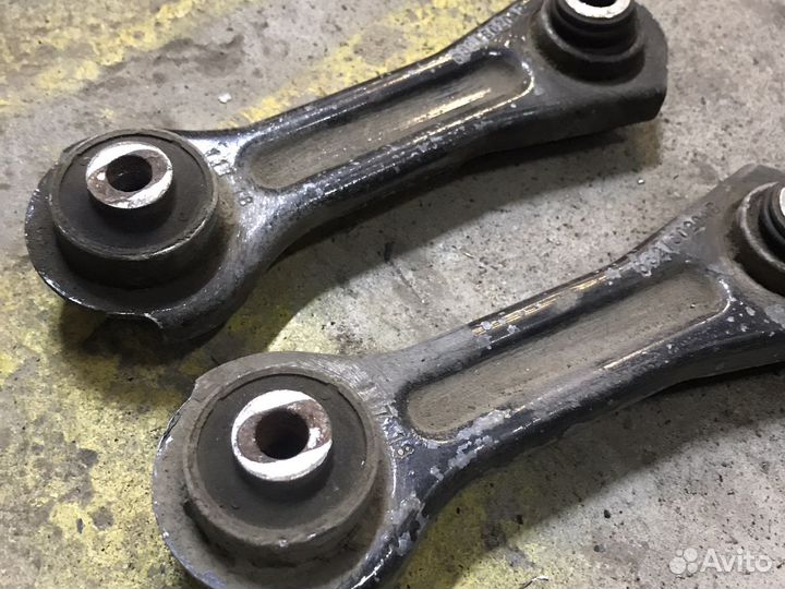 Задний поперечный рычаг Chrysler Pacifica 16-22