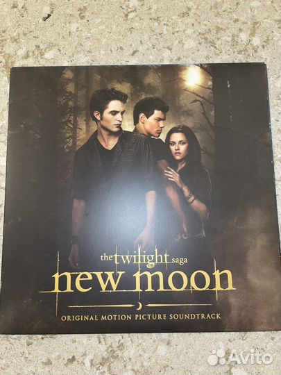 Пластинка New Moon
