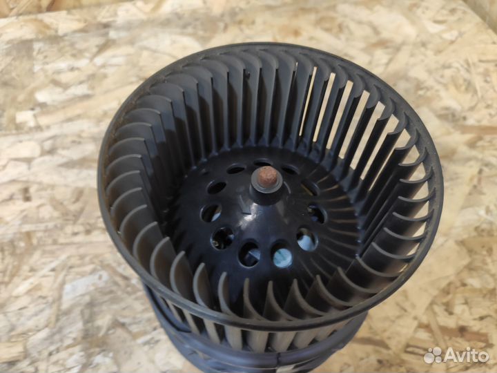 Моторчик печки Renault Megane 3