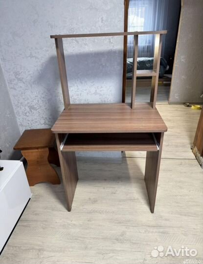 Стол компьютерный