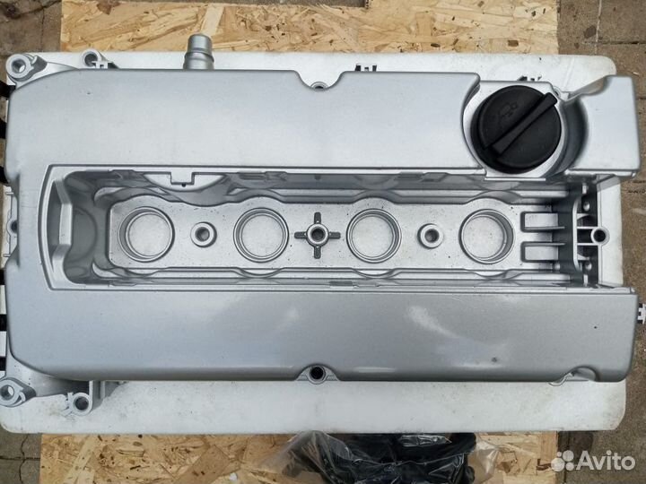 Алюминиевая крышка клапанов