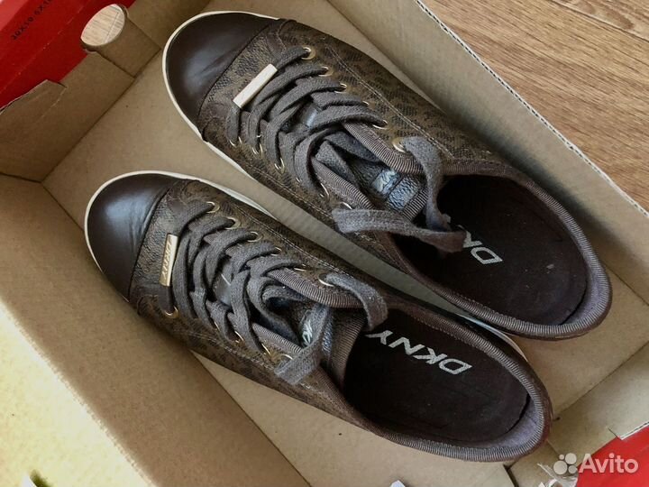 Женские кеды dkny