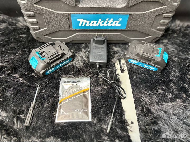 Пила аккумуляторная мини Makita