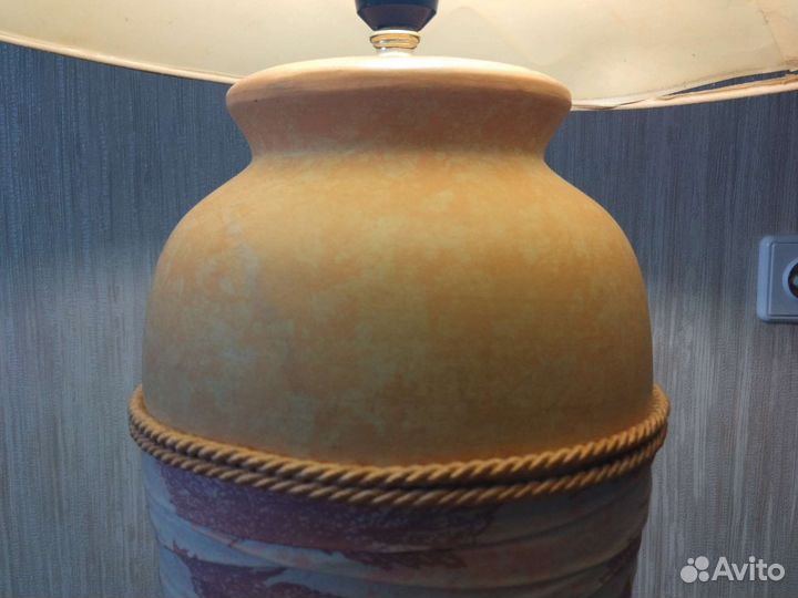 Лампа с абажуром. Производство Нидерланды CozyHome