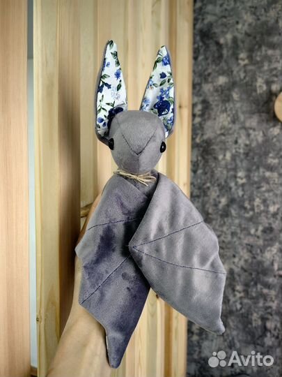 Летучая мышка игрушка