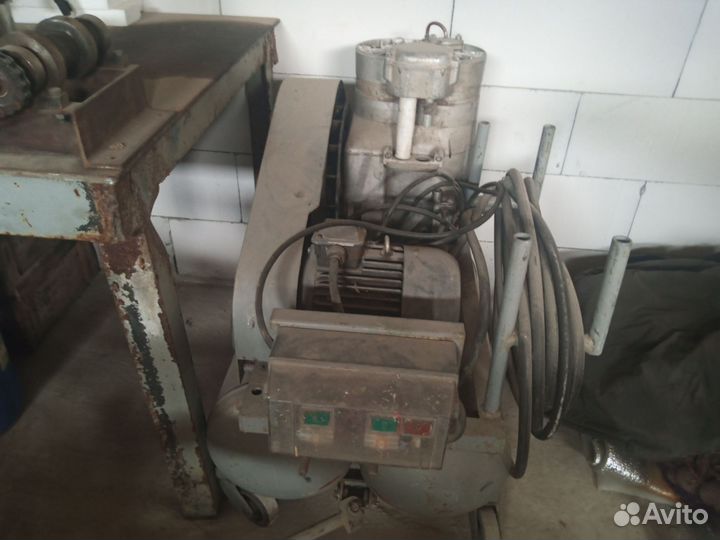 Воздушный компрессор у43102