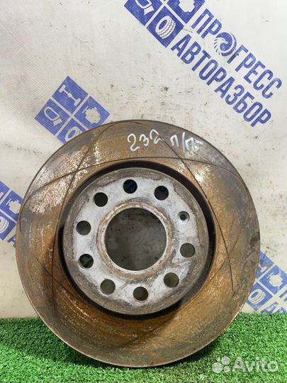 Диск тормозной передний правый Volkswagen Jetta