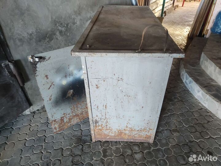 Стол верстак металлический