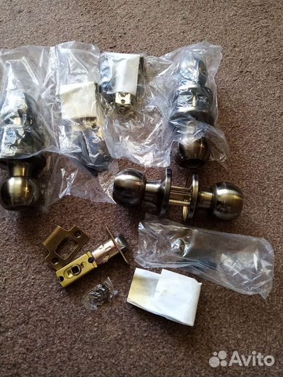 Дверные ручки