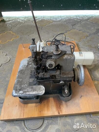 Швейная машинка