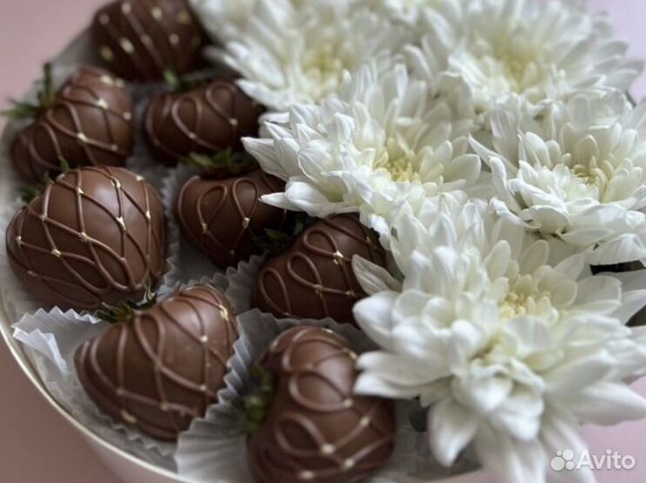 Клубника в шоколаде букеты