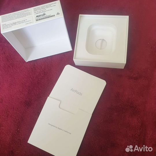 Коробка от iPhone 7 plus gold 128