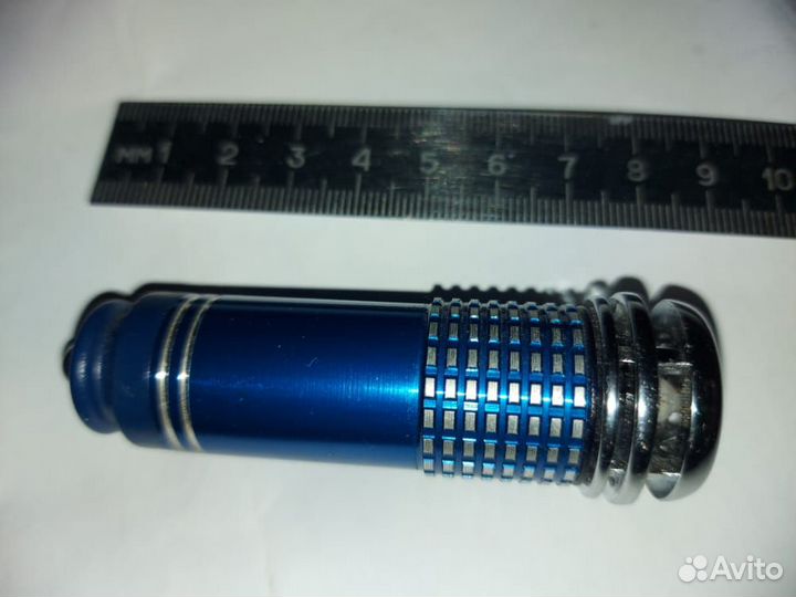 Ионизатор для чистки воздуха салона авто