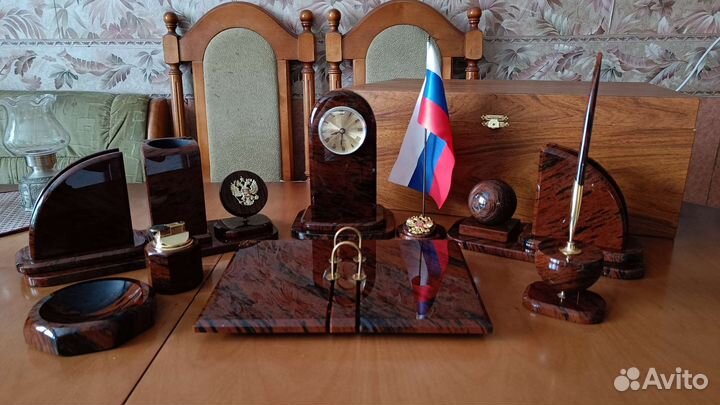 Настольный набор из обсидиана