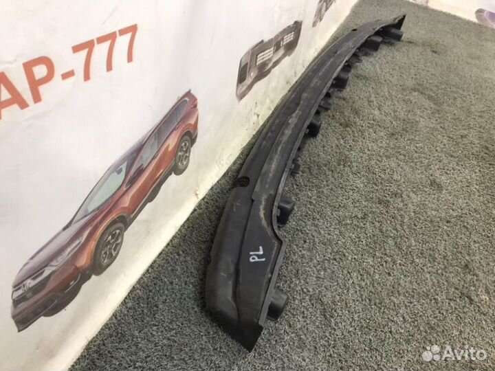 Кронштейн задний Audi Q7 4M