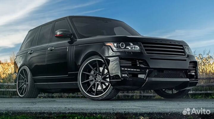 Двухсоставные кованые диски на Range Rover Sport