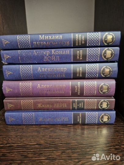 Подам книги