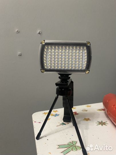 Свет для съемки / камеры на штативе