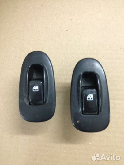 Кнопка стеклоподъемника правой двери Киа Спектра