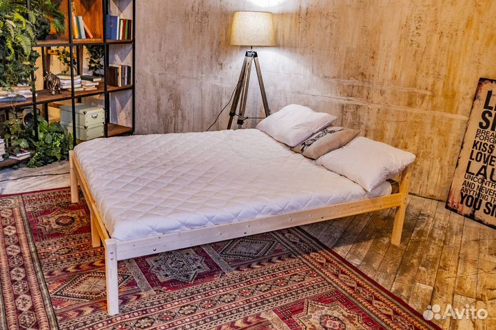 Двуспальная кровать GreenMebel одноярусная