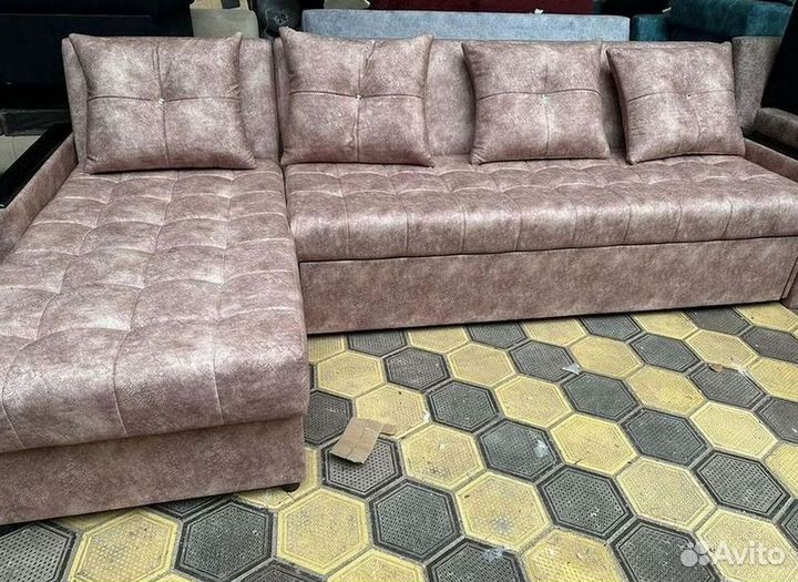 Диван угловой в наличии
