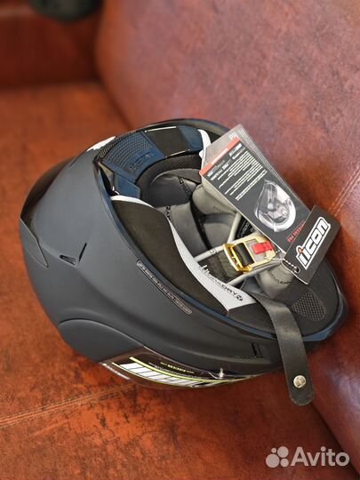 Мотошлем Icon Airframe Pro черный матовый s