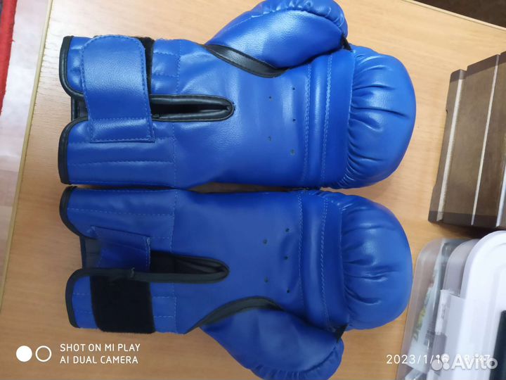 Боксерские перчатки 8oz