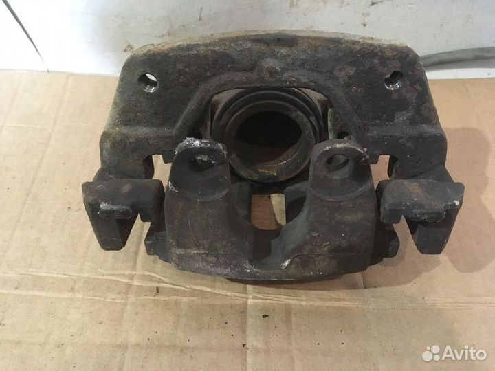 Суппорт передний правый Bmw X5 e53 4.4 m62tu